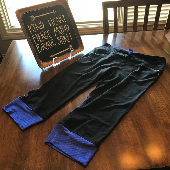 Athleta Pants - Athleta capris